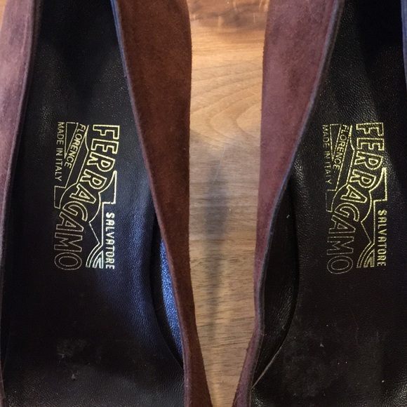 Salvatore Ferragamo Brown Suede Round Toe Pumps - Picture 5 of 7